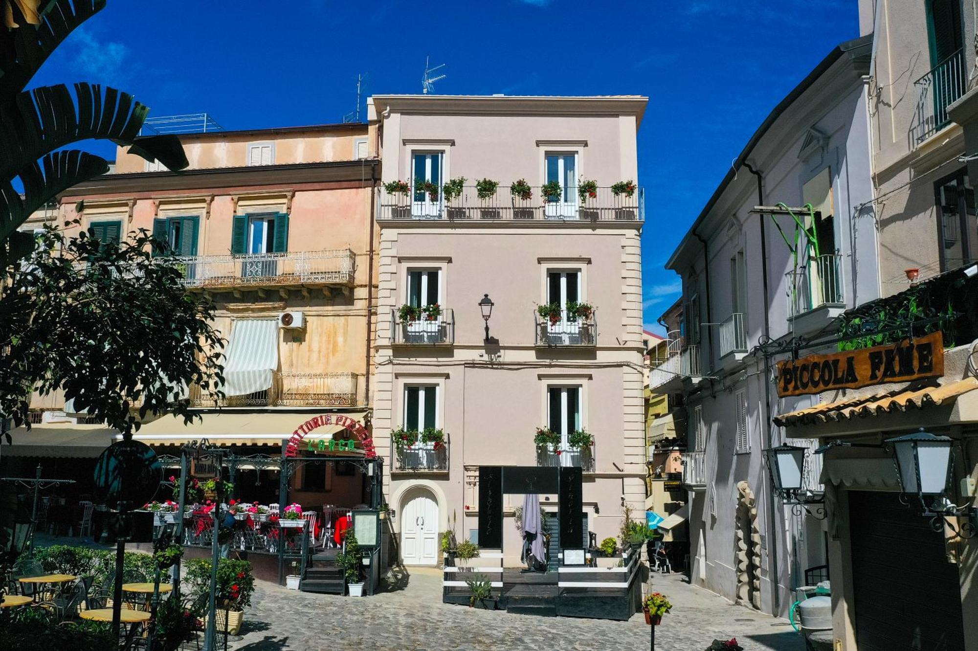 La Divina - Free Parking - Bed and Breakfast Tropea Buitenkant foto