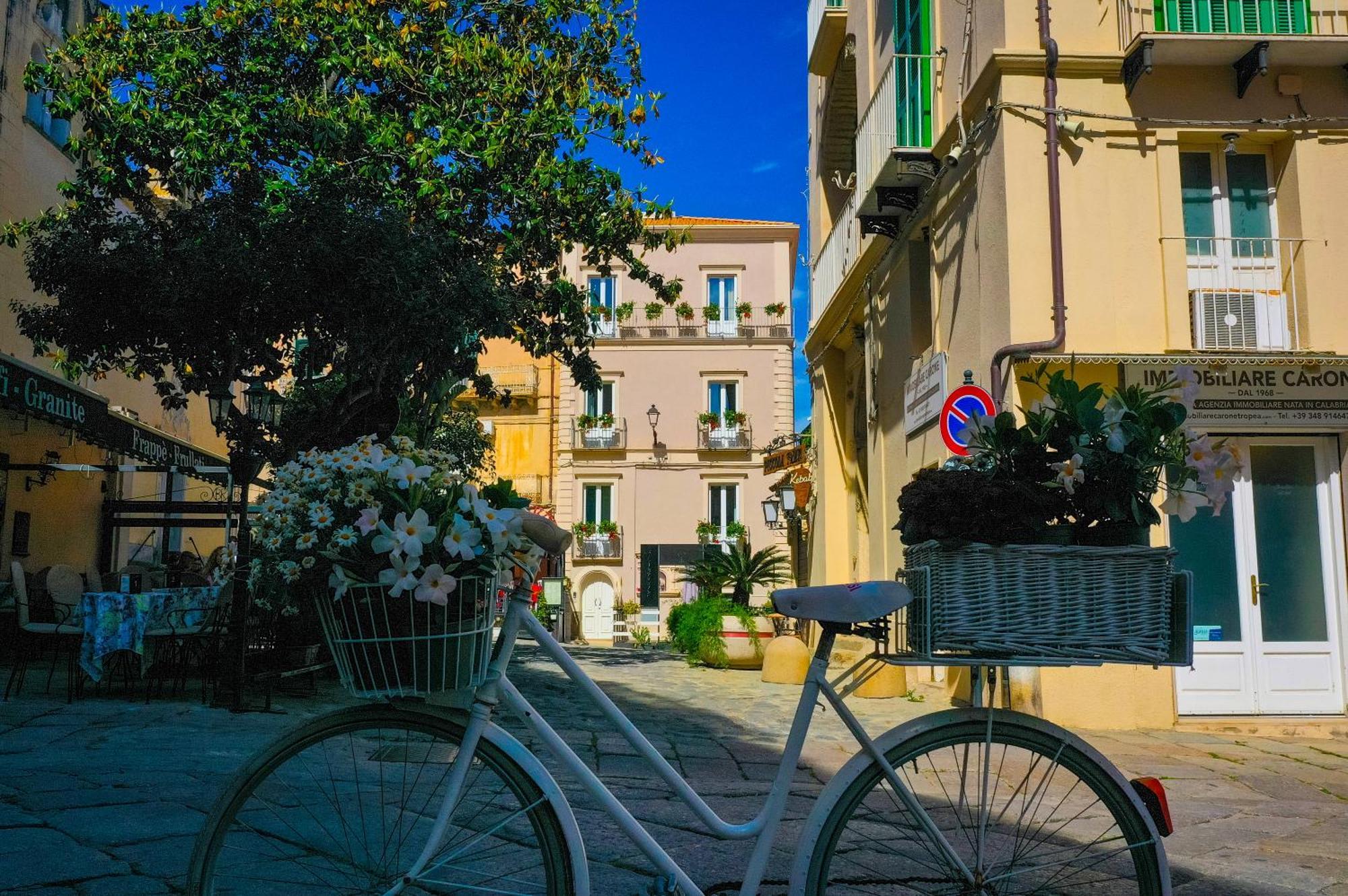 La Divina - Free Parking - Bed and Breakfast Tropea Buitenkant foto